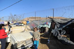 إغماءات   محاولات انتحار ورجال يذرفون الدموع بسبب الإقصاء من السكن