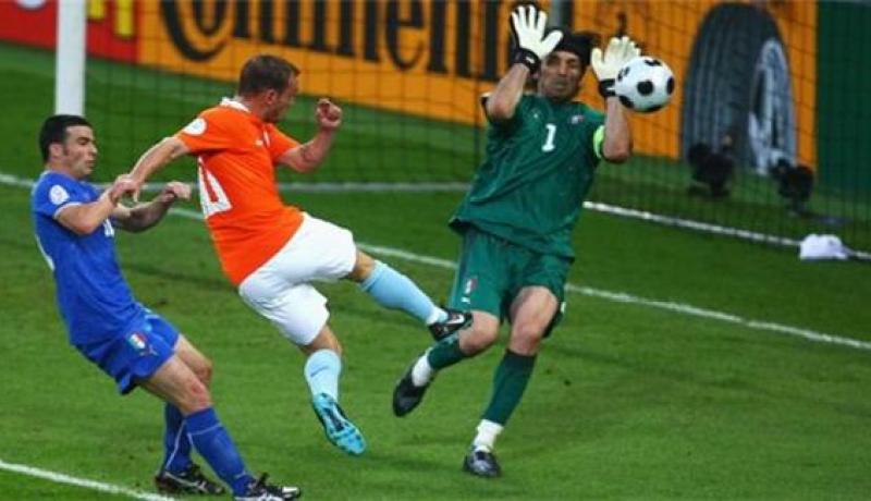 ايطاليا تفوز علي هولندا بهدفين دون رد