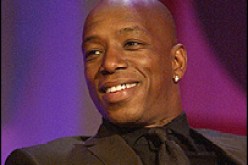 إيان رايت :أرسنال بحاجة إلى 200 مليون جنيه إسترلينى للبقاء ضمن الأربعة الكبار