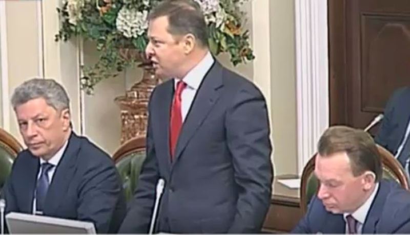 بالفيديو.. حلبة ملاكمة داخل البرلمان الأوكرانيا