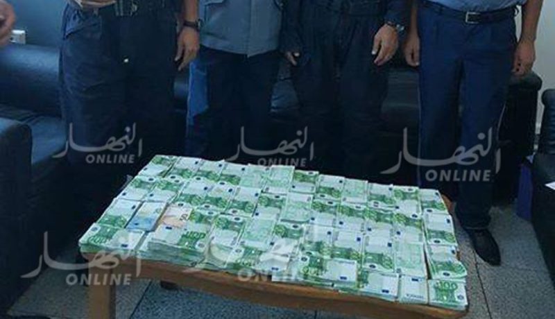 إحباط محاولة تهريب 52.300 أورو من مطار هواري بومدين