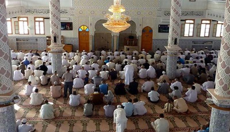صيني يعتنق الإسلام في تيغنيف بمعسكر