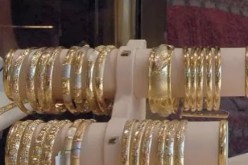 الشرطة تنقذ مجوهراتيا من قبضة الفقراء