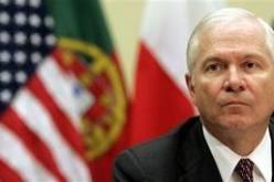 غيتس قلق جدا من المواجهات في معسكر اشرف ويدعو العراقيين لضبط النفس