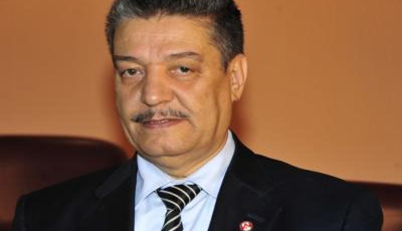 بالفيديو ردة فعل وزير الصحة بوضياف بعد علقه في مصعد