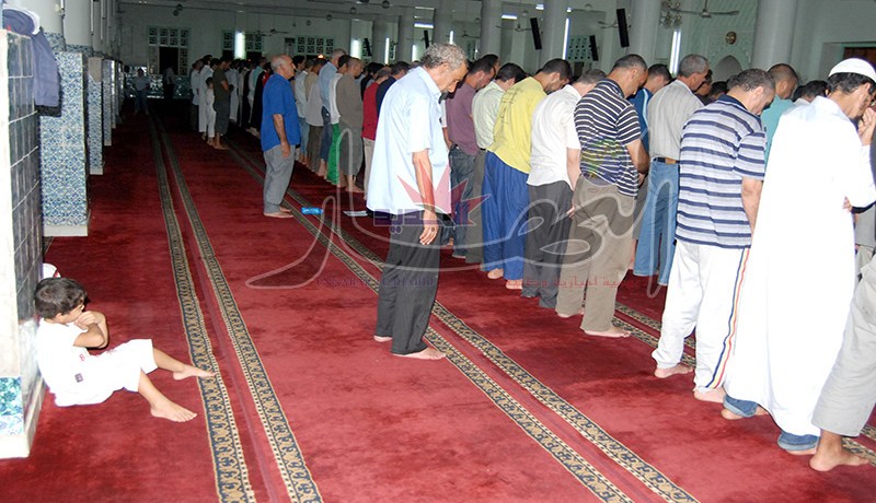 هذه حال صلاة التراويح مع  وزراء سلال