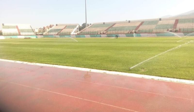 بالصور.. أرضية تشاكر جاهزة لإحتضان مباراة الخضر