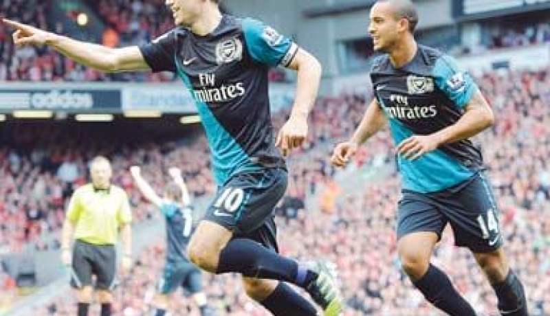 يوفنتوس يرصد 30 مليون جنيه للتعاقد مع فان بيرسي أو سواريز