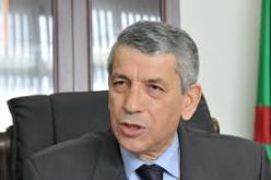 منح الدراسة الى الخارج من اختصاص وزارة التعليم العالي وتوقيف العمل بها كان بقرار من الرئيس بوتفليقة