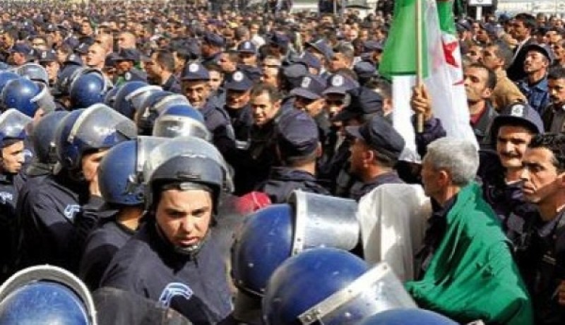 الحرس البلدي يقررون تنظيم مسيرة جديدة غدا الأحد