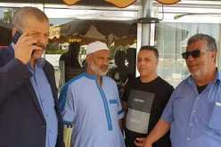 شريف الوزاني يلتقي مُسيري بلعباس ويقترب من العودة