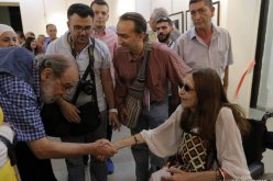 بالصور.. وفاة التشكيلية الألمانية أورسولا باهر بعد أخر معرض لها في دمشق