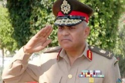 رئيس الأركان المصري الجديد يربط الديمقراطية بالدين