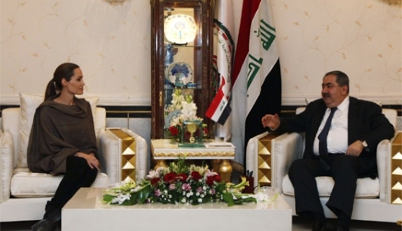 نجلينا جولي في العراق لدعم اللاجئين السوريين