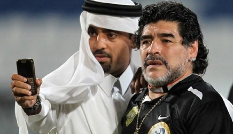 الوصل الإماراتي يُقيل مارادونا وجهازه الفني