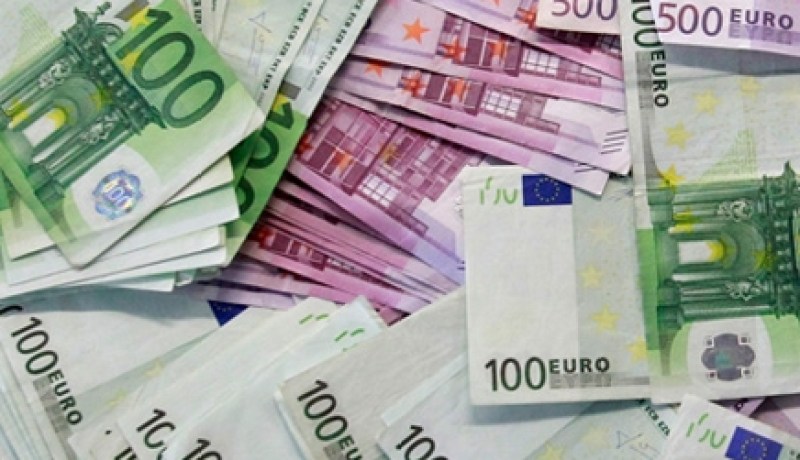 تحذير المركزي الأسباني يعيد اليورو إلى أدنى مستوى