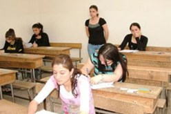 إجراء الامتحانات بسوريا وسط غياب الآلاف من الطلبة