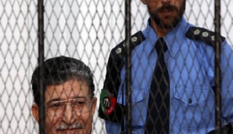 رئيس مخابرات القذافي يتهم سجانيه بسوء معاملته