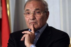 احمد شفيق يعود إلى السباق الانتخابي المصري