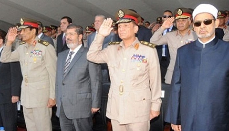 بيان من الأزهر عن قصة مصافحة شيخه للرئيس
