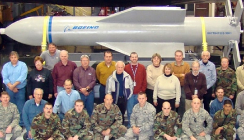 قنبلة وزنها 13 طنا “جاهزة” لدك الخطر الإيراني