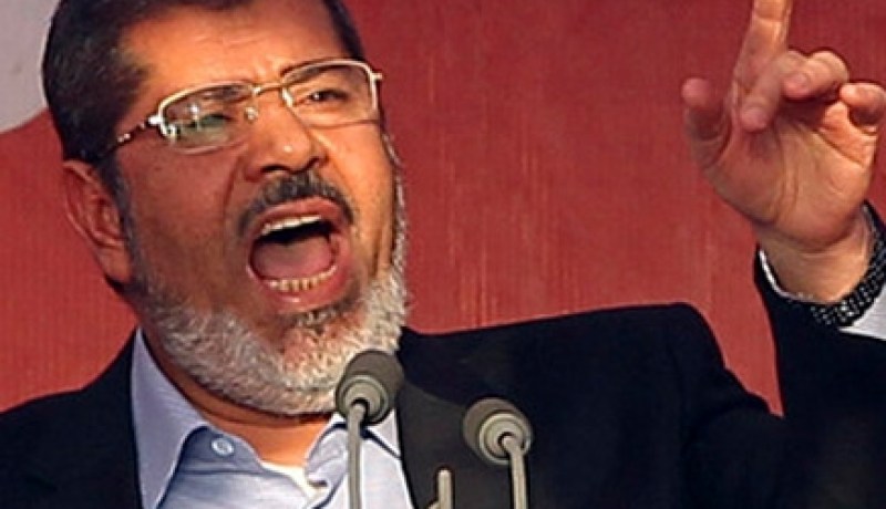 مرسي يخاطب المصريين بعد تبني الدستور