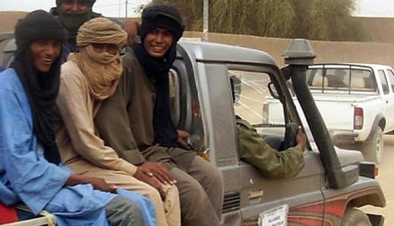 الجزائر تعلن حالة الطوارئ بعد ميلاد دولة الطوارق