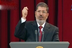 الجيش المصري يسلم مرسي السلطة رسميا في مراسم عسكرية