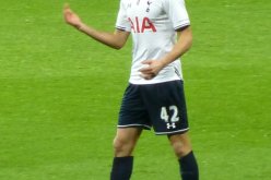 بن طالب ينافس دروغبا ويايا توري على جائزة أفضل لاعب إفريقي في البريمرليغ