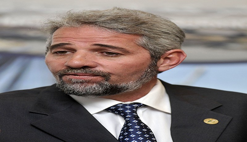 فروخي يبحث عن  5 آلاف لتر من مبيد الحشرات