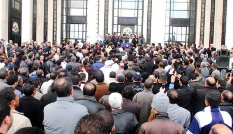 التكتل النقابي يقرر جمع التوقيعات للمطالبة بالإبقاء على التقاعد النسبي ودون شرط السن