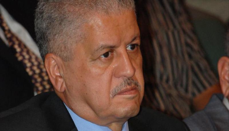 سلال غدا بعنابة لاجتماع الثلاثية