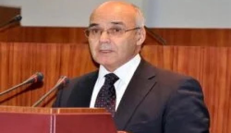 يوسف يوسفي يعرض نص قانون المناجم أمام مجلس الامة