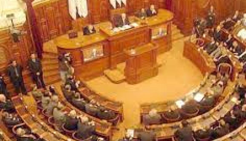 مجلس الأمة يصادق على نص قانون المالية لسنة 2015