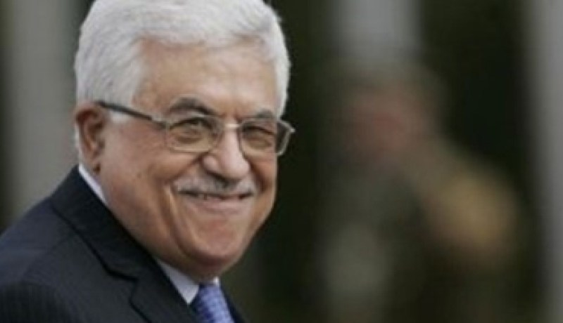 محمود عباس يأمر بإصدار جواز سفر دولة فلسطين