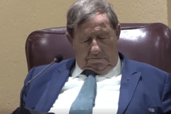 “غي رو” :”هذه حقيقة نومي خلال الندوة في الجزائر”