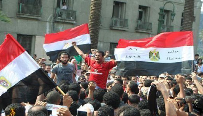 ألتراس الاهلى المصري يستعدون لمسيرةللمطالبة بالقصاص لشهداء بورسعيد