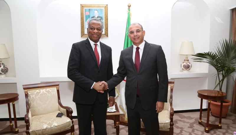 “زعلان” يستقبل وزير الشؤون الخارجية النيجيري