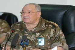 ڤايد صالح يجتمع بقادة أركان جيوش الساحل
