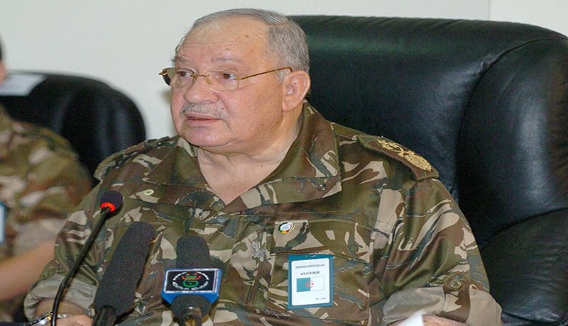 ڤايد صالح يجتمع بقادة أركان جيوش الساحل
