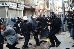 تفجير انتحاري يؤدي إلى إصابة أربعة شرطيين في تركيا