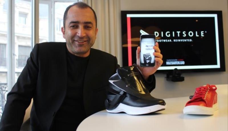 كريم أمينة الجزائري يخترع حذاء يعمل بنظام GPS ويحلم بتطويره للحج