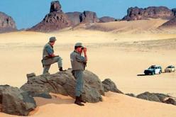 الجيش يوقف 20 مهربا بالجنوب الجزائري