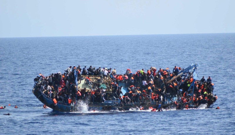 إنقاذ 1300 مهاجر وانتشال 16 جثة في مياه المتوسط خلال 48 ساعة