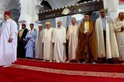 الباءات الثلاث يؤدون صلاة عيد الفطر بالجامع الكبير