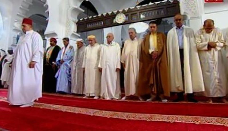 الباءات الثلاث يؤدون صلاة عيد الفطر بالجامع الكبير