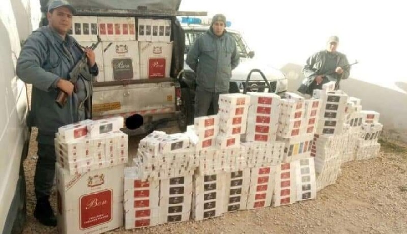 خنشلة : الجمارك تحجز 10 آلاف علبة سجائر من صنع أجنبي ومركبة تجارية