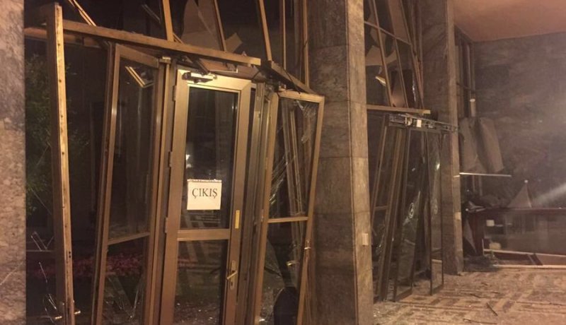 بالفيديو.. لحظة قصف البرلمان التركي من طرف الانقلابيين