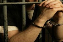 محبوس يضرب آخر بقضيب حديدي بساحة سجن ''سركاجي''