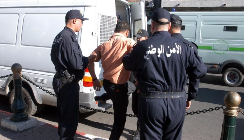 12 سنـــة سجنـــا لشـــاب حـــاول قتـــل شرطـــي بحاجـــز أمنـــي دهســـا بسيارتـــه فـــي ميلـــة